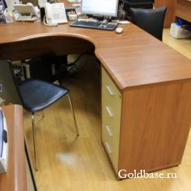 продам офисные столы, состояние хорошее